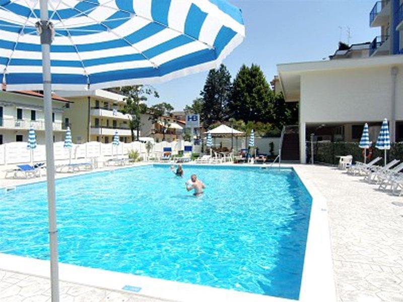 Hotel Bolivar Lido di Jesolo Exterior foto
