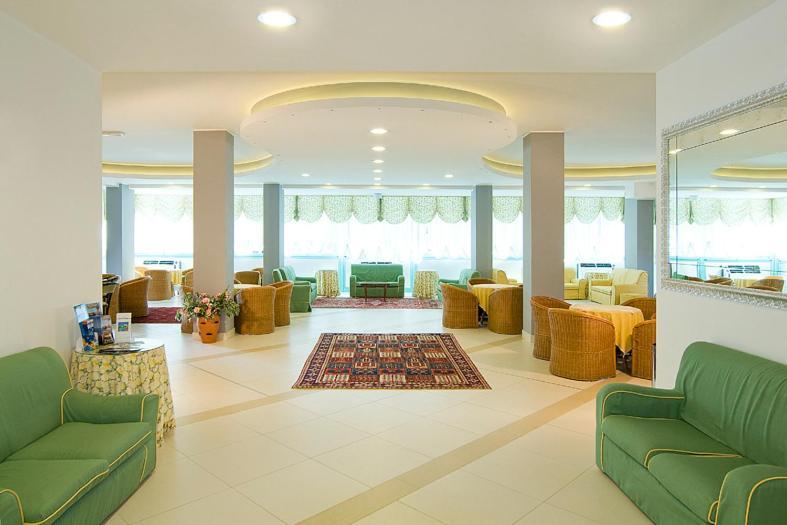 Hotel Bolivar Lido di Jesolo Exterior foto