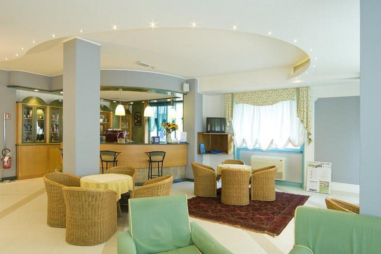 Hotel Bolivar Lido di Jesolo Exterior foto